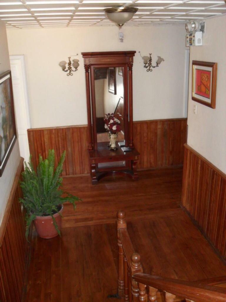 Volunteer House Hotel Кито Екстериор снимка